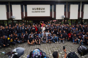 Rayakan Tahun Baru, Ratusan Bikers Pontianak Konvoi Sambil Galang Donasi Korban Bencana