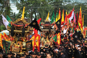 Nonton Cap Go Meh Singkawang Tanpa Desak-desakan? Ini Rahasia Pesan Tiket Podium dan Jasa Pemandu Budaya!