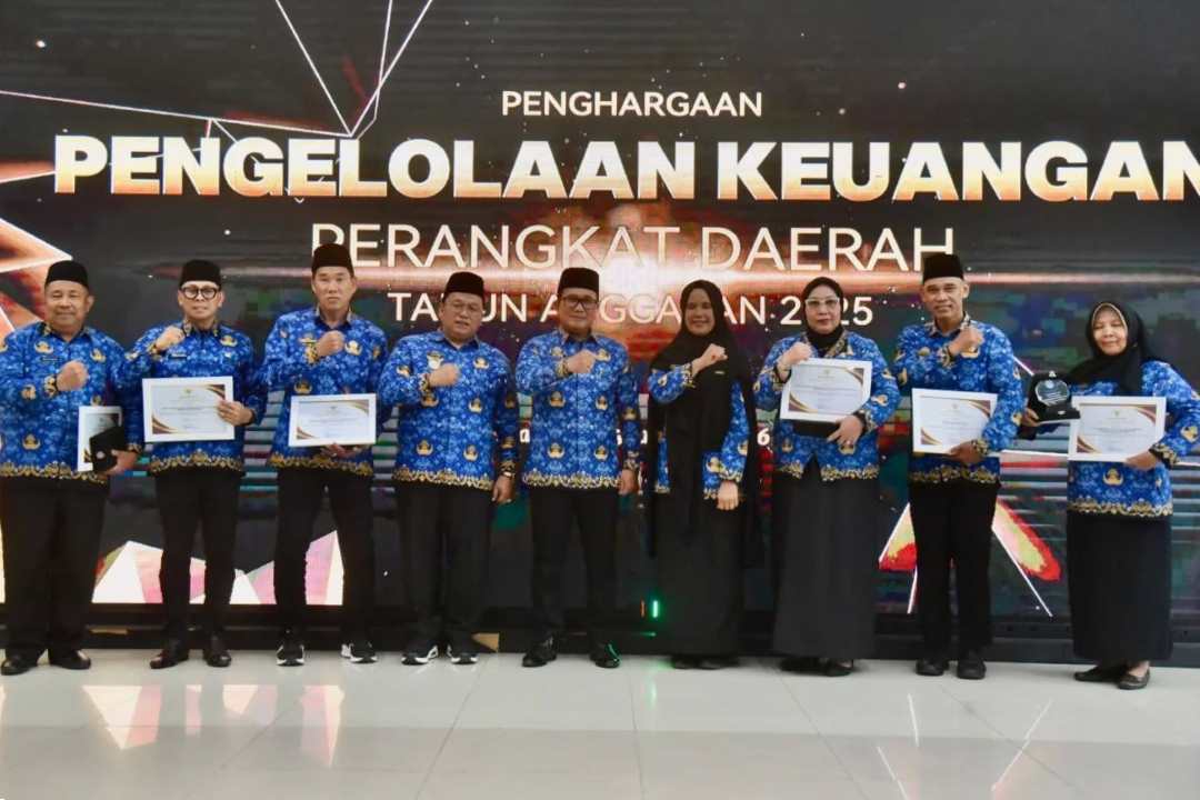 Serahkan DPA 2026, Bupati Sujiwo Deadline OPD Segera Eksekusi Anggaran demi “Bonus” Dana Pusat