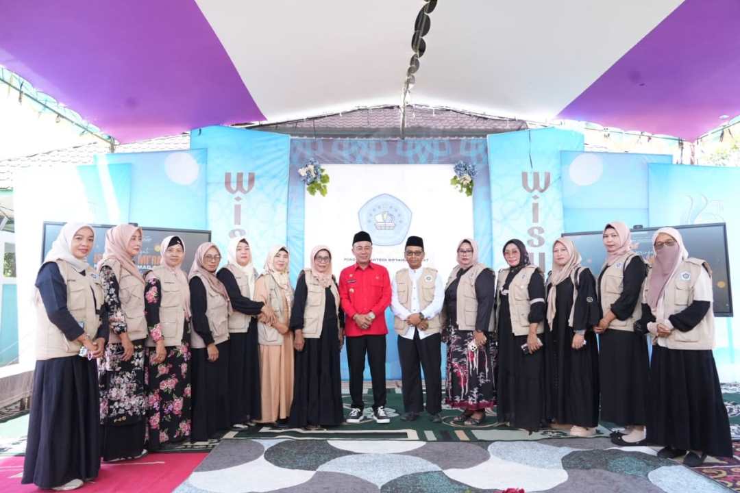 Kisah Sukses Anak Desa Nanga Layung, Wagub Krisantus Motivasi Santri Miftahul Khairat Kubu Raya