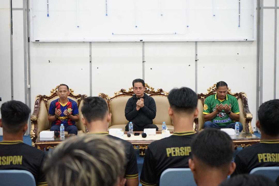 Bangkitkan Kejayaan Sepak Bola, Bahasan Beri Motivasi Atlet Persipon Kota Pontianak di Liga 4