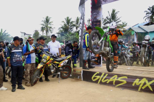 Promosikan Wisata Alam Sanggau, 650 Rider Trail Taklukkan Medan Ekstrem Desa Engkalet