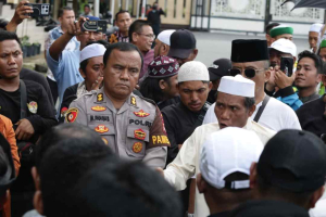 Aliansi Umat Islam Kalbar Desak Pembubaran Tarekat Al-Mu’min di Mapolda
