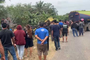 Hilang Kendali di KM 32 Trans Kalimantan, Pengemudi Dump Truk Tewas Usai Adu Banteng dengan Truk CPO