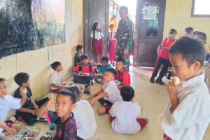 Presiden Prabowo Targetkan 80 Juta Penerima Makan Bergizi Gratis, Karolin Siap Perluas hingga Pedalaman Landak