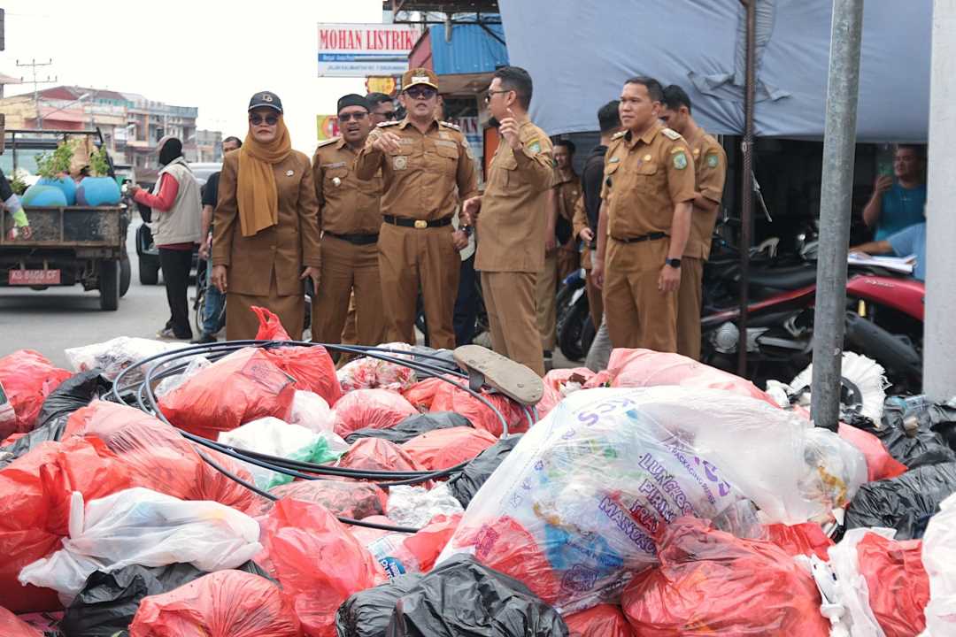 Ubah Sampah Jadi Taman, Pemkot Singkawang Akan Tata Kawasan Jalan Kalimantan dengan Pot Bunga