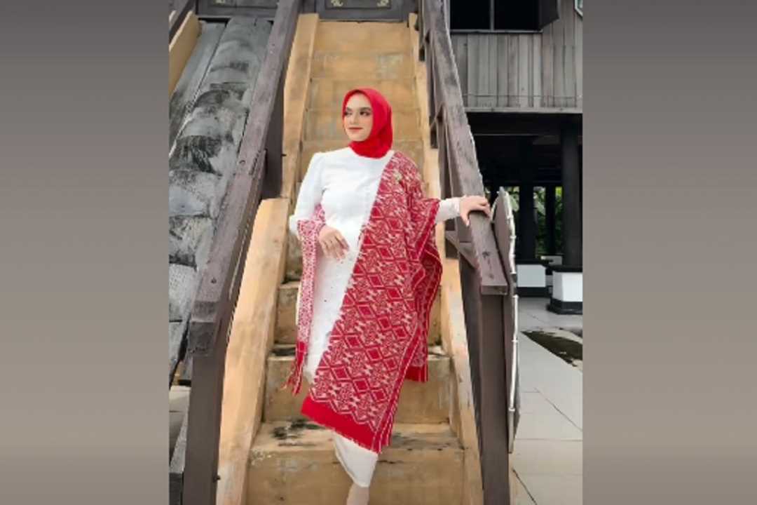 Tenun Kebat Dayak Iban Kapuas Hulu Sah Jadi Warisan Budaya Tak Benda Nasional