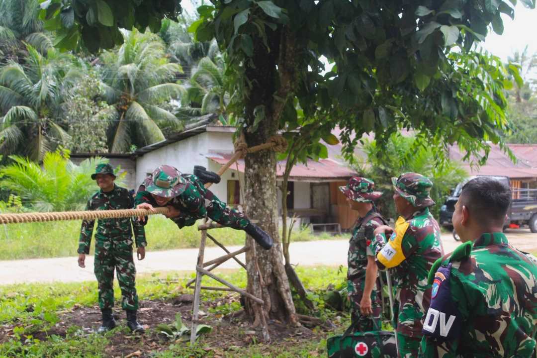 Uji Ketangkasan Fisik, Personel Kodim 1210/Landak Ikuti Hanmars hingga Rayapan Tali Satu