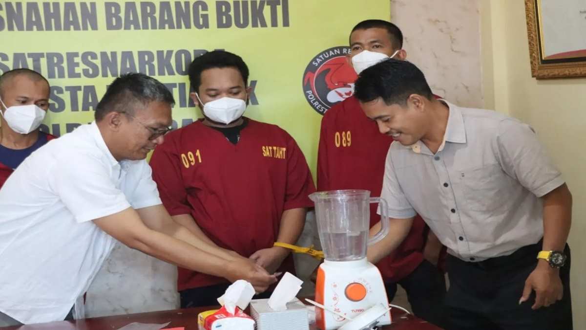 Polresta Pontianak Musnahkan Barang Bukti Sabu dan Ekstasi Hasil Pengungkapan Kasus Narkoba
