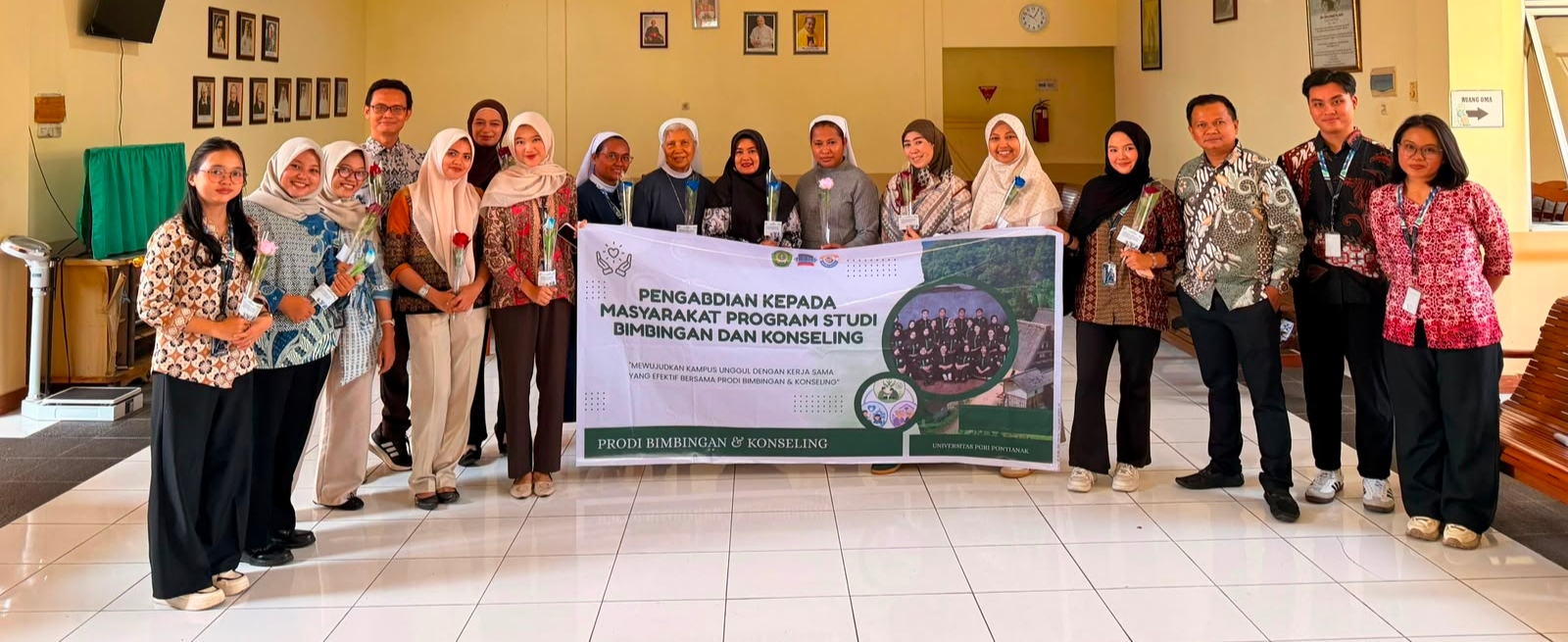 Merajut Senyum di Senja Usia: Mahasiswa & Dosen BK UPGRI Pontianak Sukses Tutup KKL-PKM di Panti Jompo Graha Werdha Maria Joseph